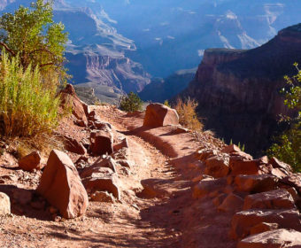 Sonnenaufgang am Bright Angel Trail