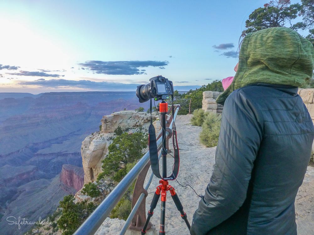 Sonnenuntergang am Grand Canyon South Rim - warten auf das beste Licht