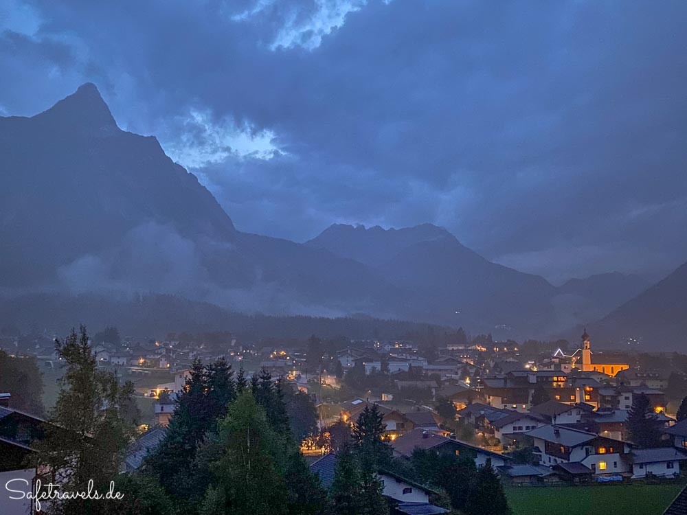 Dunkle Wolken über Ehrwald