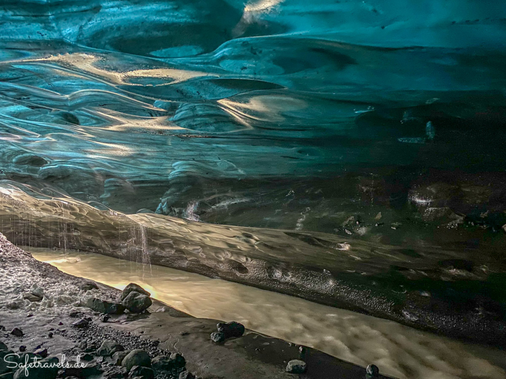 Eishöhle Island - Sapphire Ice Cave