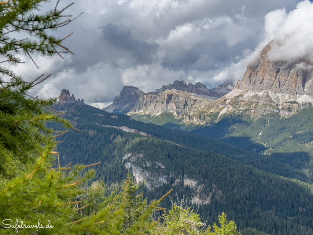 Blick auf die Cinque Torri